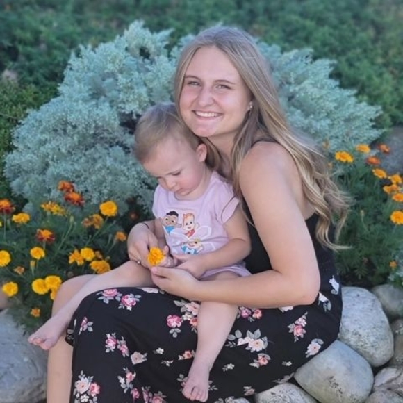 Meet your Posher, Amanda - Picture 1 of 1